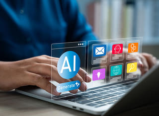Débutant en crypto explorant les fondamentaux du trading automatique alimenté par l'IA